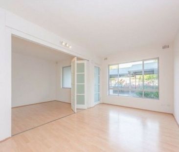 Comfort Meets Convenience - Photo 4