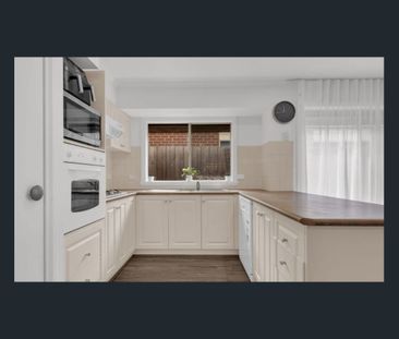 19 Brooke Court, Pakenham, Vic 3810 - Photo 1