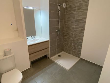 Location Appartement 2 pièces 43m² MONTPELLIER 34070 - Photo 4