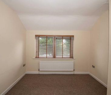 2 bedroom semi-detached house to rent - Photo 3