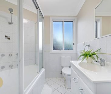 17 Dalkeith Road, Cherrybrook, NSW 2126 - Photo 3