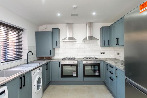 6 bedroom house to rent - Photo 1