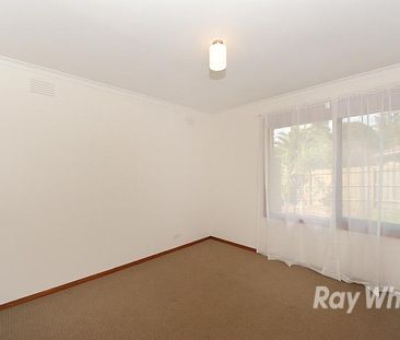 A 2 bedroom street front villa unit - Photo 3