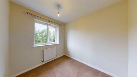2 bedroom semi-detached house to rent - Photo 3