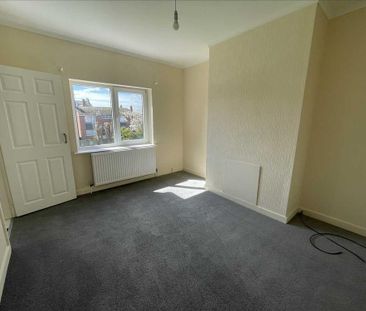 3 bedroom apartment to rent - Photo 3
