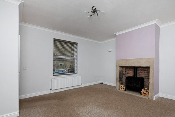 3 bedroom terraced house to rent - Photo 1
