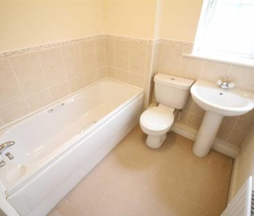 3 bedroom semi-detached house to rent - Photo 3