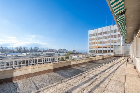 Beautiful 3.5 room apartment with balcony located in the city center of Lausanne - Photo 2