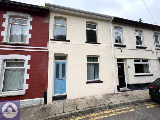 3 bedroom terraced house to rent - Photo 1
