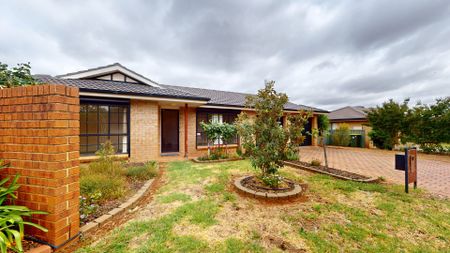 3 Bedroom Home in a Quiet Location - Photo 3