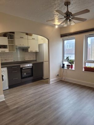 1 Bed Flat, Southampton Street, RG1 - Photo 1