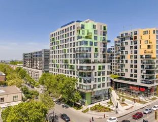 1 room apartment of 59m² in Montreal - Photo 1