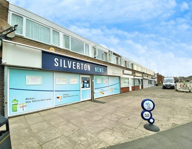 Flat to rent on - Photo 1