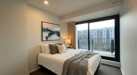 Furnished , 2 Bedrooms in Connect Apartment - Photo 3