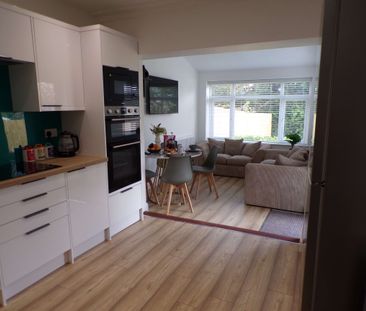 Exceptional house share, close to hospital, industrial estates, tow... - Photo 4