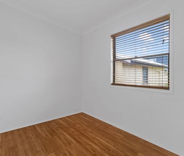 Well Presented Two Bedroom Home - Photo 4