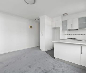 Easy St Kilda Living Near Albert Park Lake & Transport - Photo 5