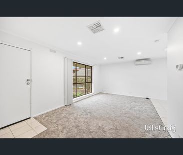 8 Muraban Court, Delacombe, Vic 3356 - Photo 3