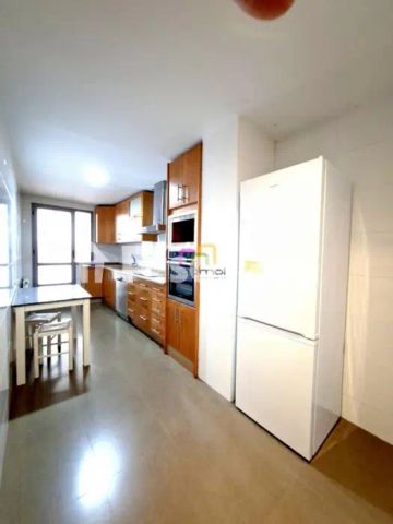 Apartamento en alquiler en Centro - Photo 2