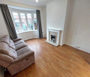 3 bedroom terraced house to rent - Photo 2
