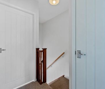 2 bedroom semi-detached house to rent - Photo 5