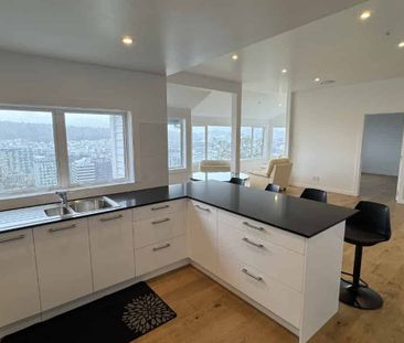 STUNNING NEWLY RENOVATED THREE BEDROOM THREE ENSUITE TOP FLOOR APAR... - Photo 3