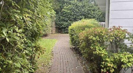 Charming 4 Bedroom House with Character! - Photo 3