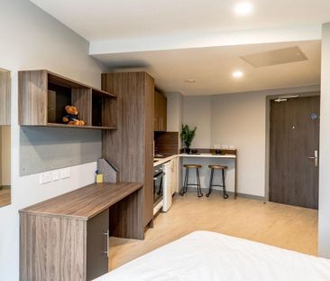 1 bedroom in a flat share to rent - Photo 3