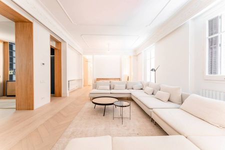 5 room luxury Apartment for rent in Barcelona, Spain - Photo 3