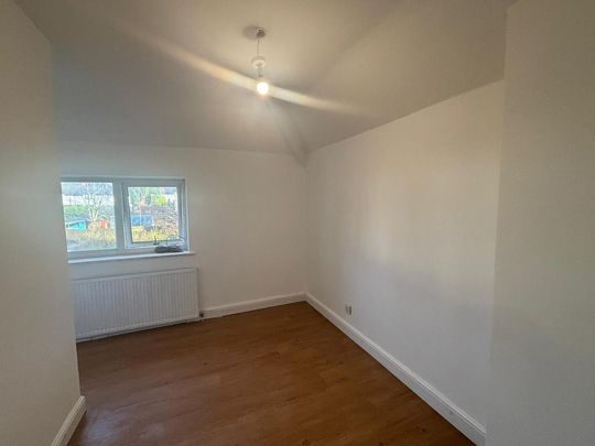 4 bedroom semi-detached house to rent - Photo 1