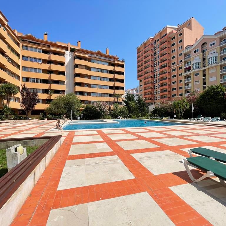Apartamento T2 inserido num agradável condomínio em Cascais - Photo 1