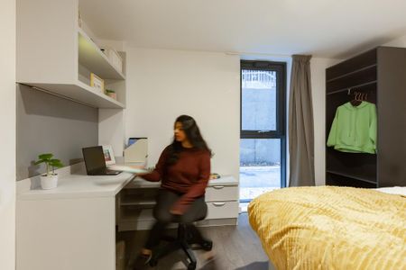 Studio to rent - Photo 2