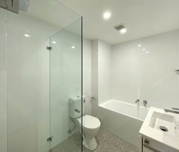 Perfectly Positioned Renovated Apartment! - Photo 5