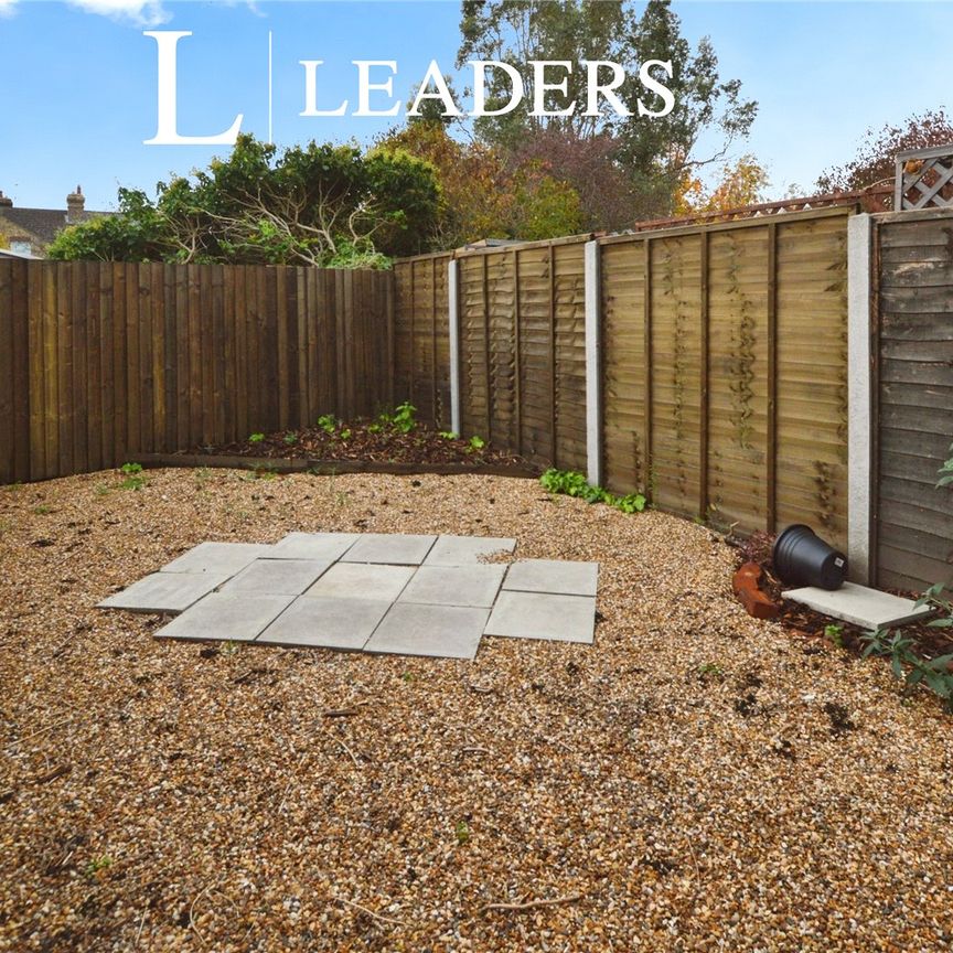 2 bedroom house to rent Victor Road, Colchester, Essex, CO1 - Photo 1