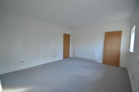 2 bedroom House To Let - Photo 2