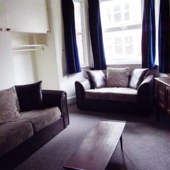 (4BED) Derby Grove, Lenton, Nottingham, NG7 - Photo 1