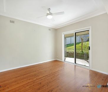 4 Gordon Crescent, Lake Heights, NSW 2502 - Photo 4