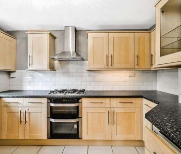 Buxton House, Snaresbrook, E11 - Photo 3