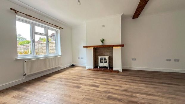 3 bedroom terraced house to rent - Photo 1