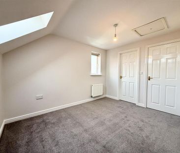 3 bedroom semi-detached house to rent - Photo 6