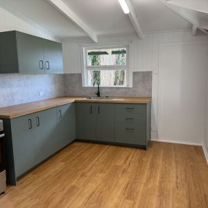 Perfectly Positioned Studio Flat - Photo 2