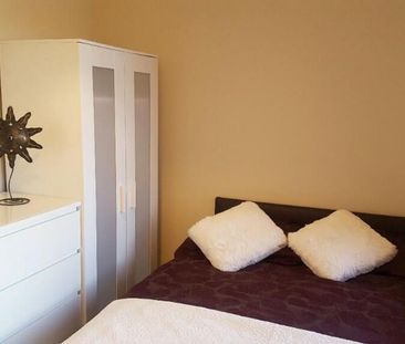 9 bedroom terraced house to rent - Photo 4