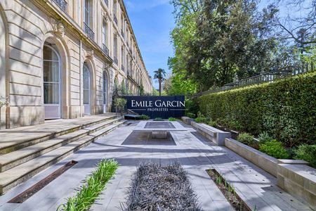 Appartement d'exception avec jardin paysager et vue directe sur le Jardin Public à louer - Photo 4