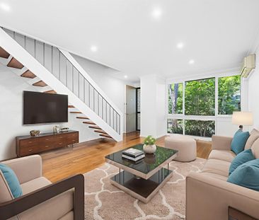 Freshly Painted Sun-Drenched Townhouse Offering Space, Style & Sere... - Photo 1