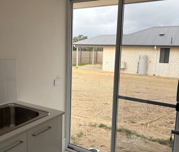 Brand New 3 Bedroom, 2 Bathroom Home in Sought After Australind - Photo 4
