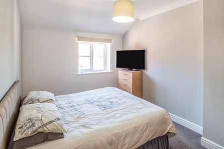 2 bedroom flat to rent - Photo 3