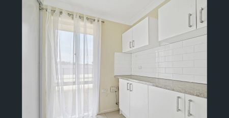 Spacious Family Home with Rural Outlook - Photo 5