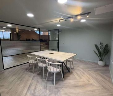 1 bedroom in a flat share to rent - Photo 3