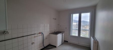 Location Appartement 4 pièces 78m² PRIVAS 07000 - Photo 5