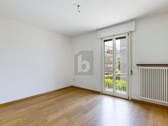 AMPIO E LUMINOSO - Photo 1